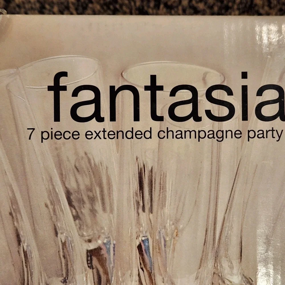 Fantasia Circle Ware 7 Piece Champagne Party Set Y2K Wedding Birthday New Year's